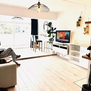 Le Sud Et Piscine Appartement